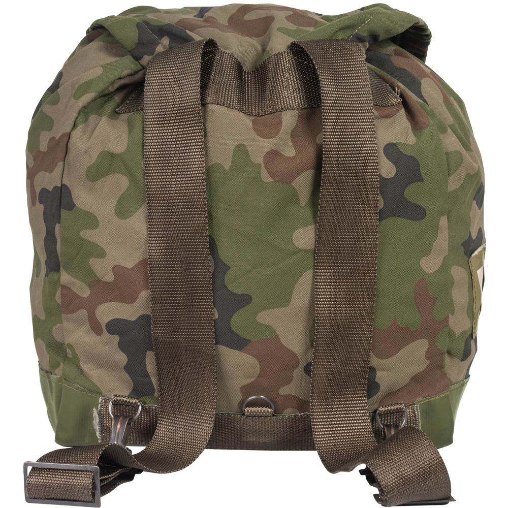 Back of Polish M93 Camo Rucksack. 94-54