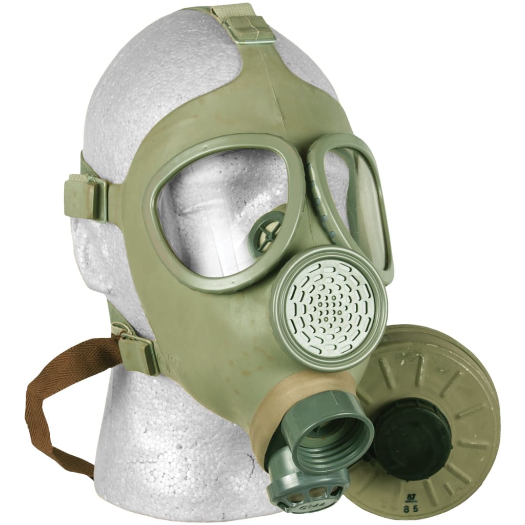 Czech CM4 Gas Mask with Filter. 57-962